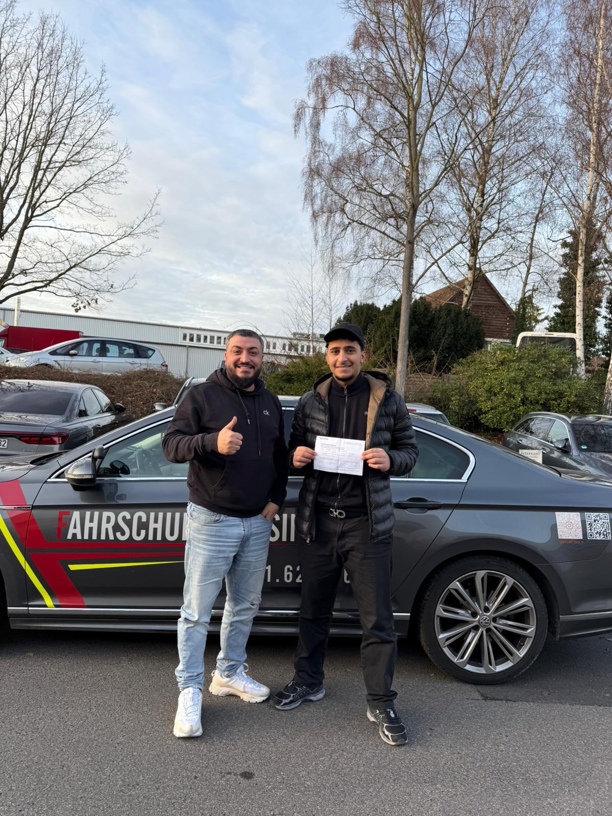 Erfolgreiche Prüfung bei Fahrschule Tahsin